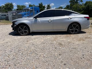 2024 Nissan Altima SR FWD - Exterior Side Driver Image